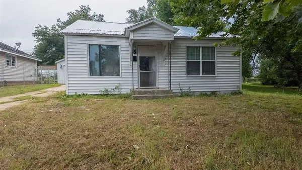 313 W Texas Avenue Street, Anadarko, OK 73005