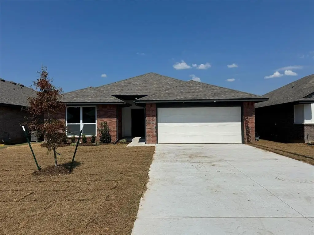 20653 Brush Creek Boulevard, Harrah, OK 73045 - Image #1