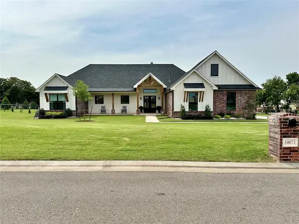 10071 Lacewood Drive, Edmond, OK 73025