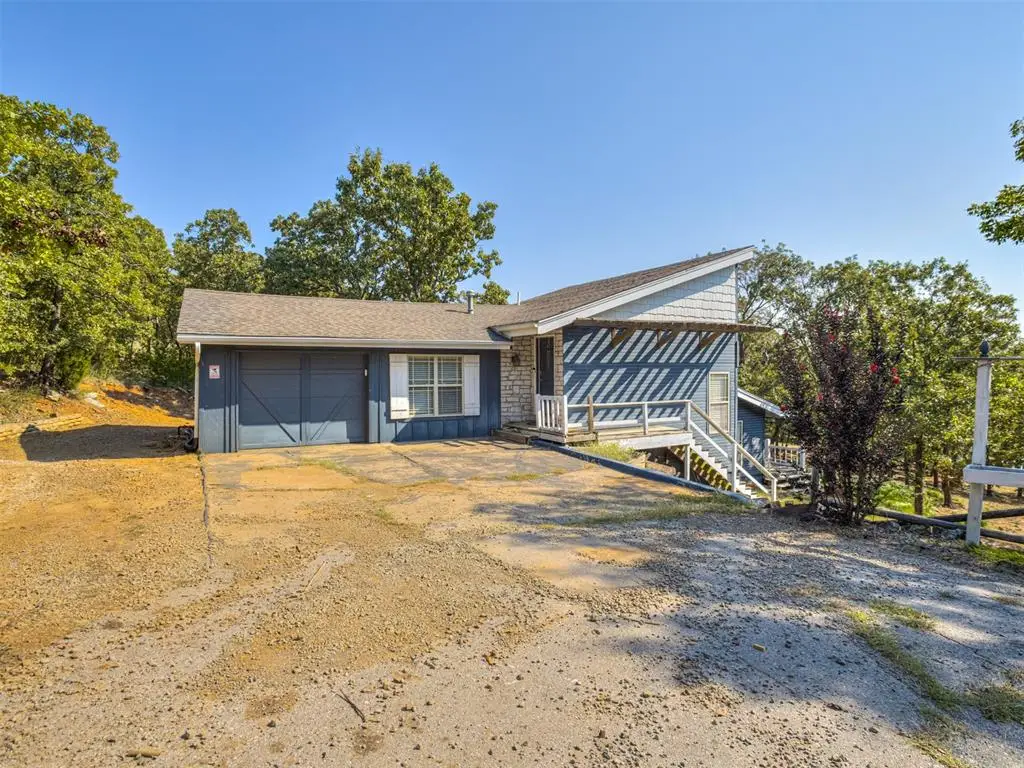 387 Holiday Hills Road, Eufaula, OK 74432 - Image #1