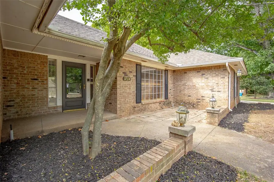 1204 Brookhaven Drive, Edmond, OK 73034 - Image #2