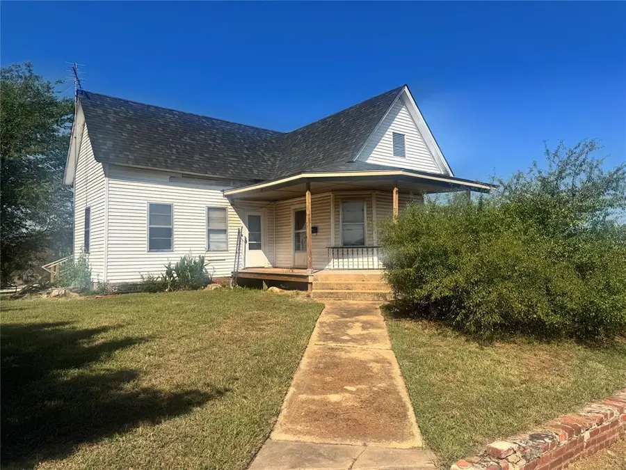 407 Manvel Avenue, Chandler, OK 74834 - Image #2