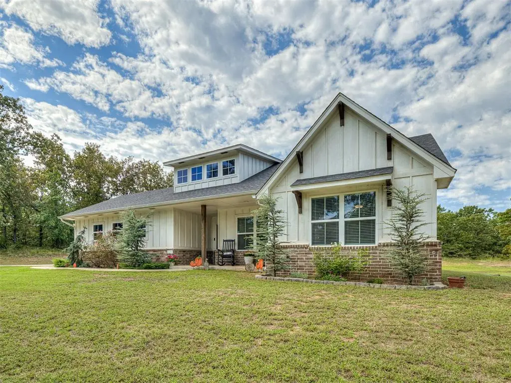 19410 Hidden Pines Circle, Norman, OK 73026 - Image #1