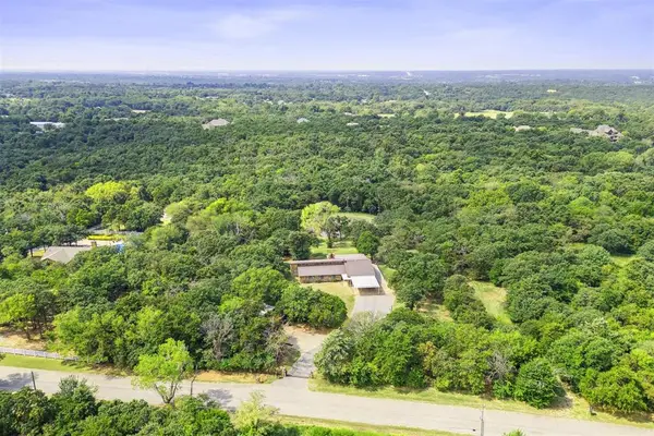 12721 Three Oaks Drive, Jones, OK 73049