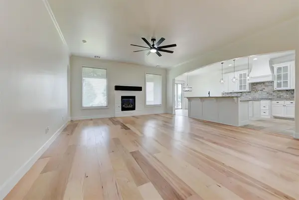 3530 Rivers Edge Court, Newcastle, OK 73065