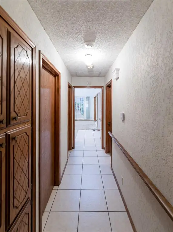 1701 W Country Club Boulevard, Elk City, OK 73644 - Image #3