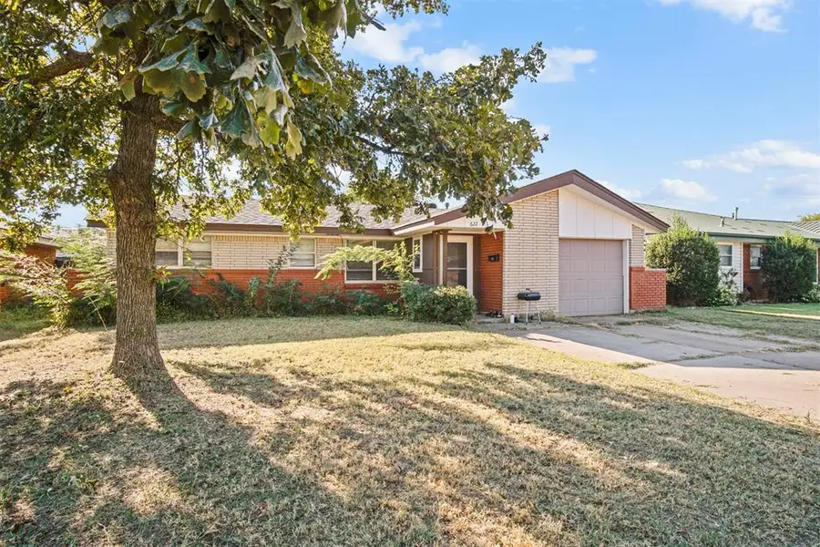 622 SW 3rd Street, Moore, OK 73160 - Image #2