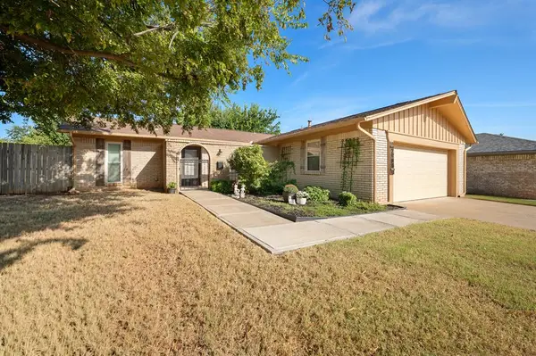 2908 S Rankin Street, Edmond, OK 73013