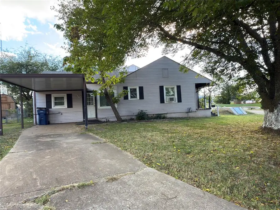 608 Roosevelt Street, Seminole, OK 74868 - Image #2