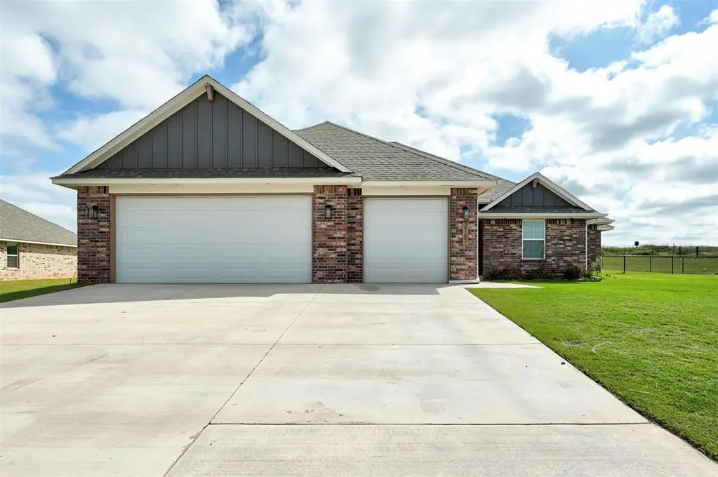 2167 Hux Drive, Blanchard, OK 73010 - Image #1
