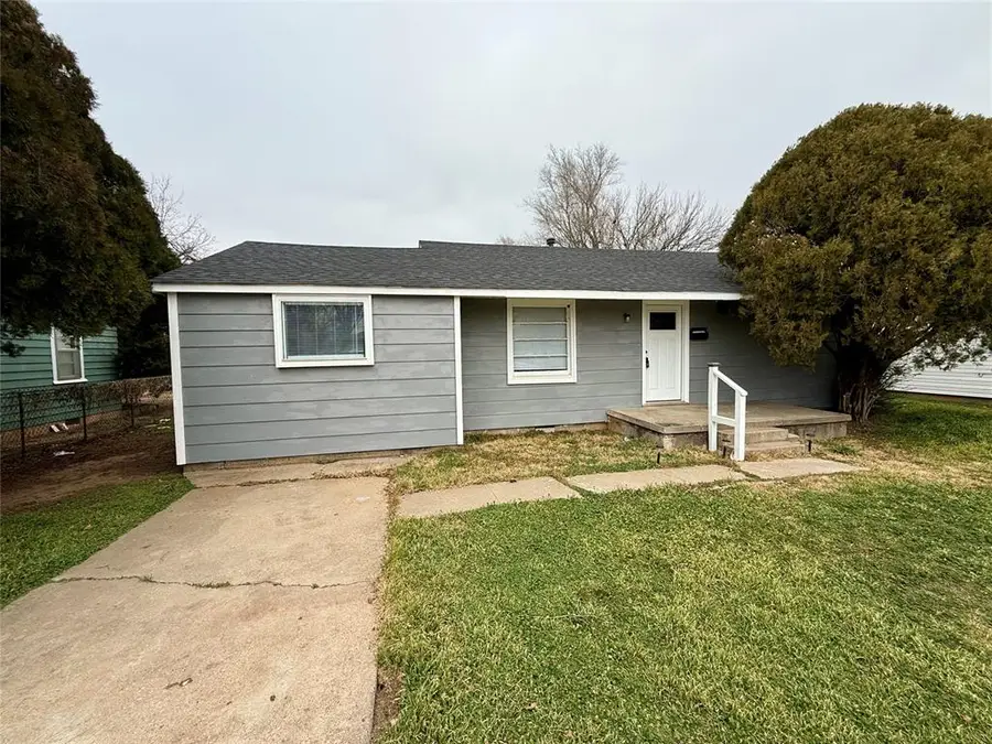 915 E Hickory Street, Altus, OK 73521 - Image #2