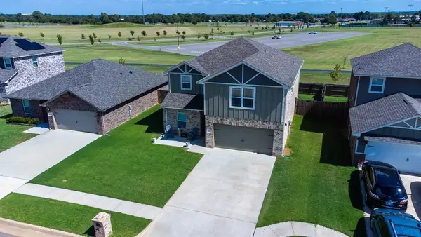 808 St James Place, Newcastle, OK 73065