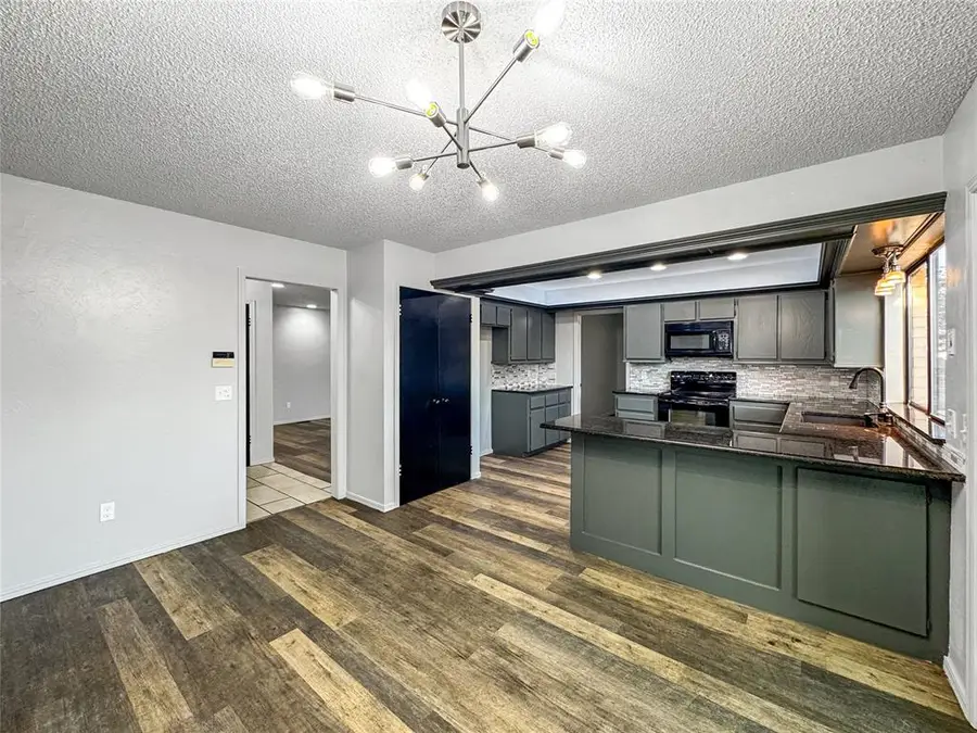 112 Wellington Lane, Moore, OK 73160 - Image #3