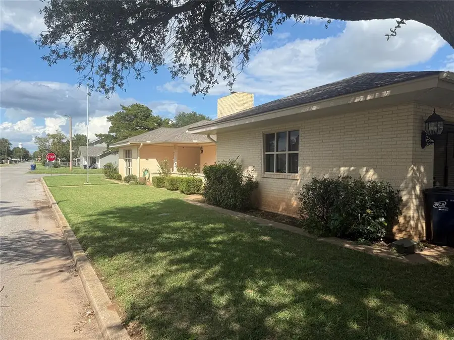 905 SW 8th Street, Anadarko, OK 73005 - Image #3