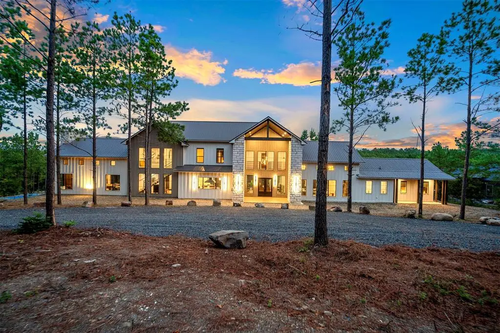 265 Boulder Path, Broken Bow, OK 74728 - Image #1