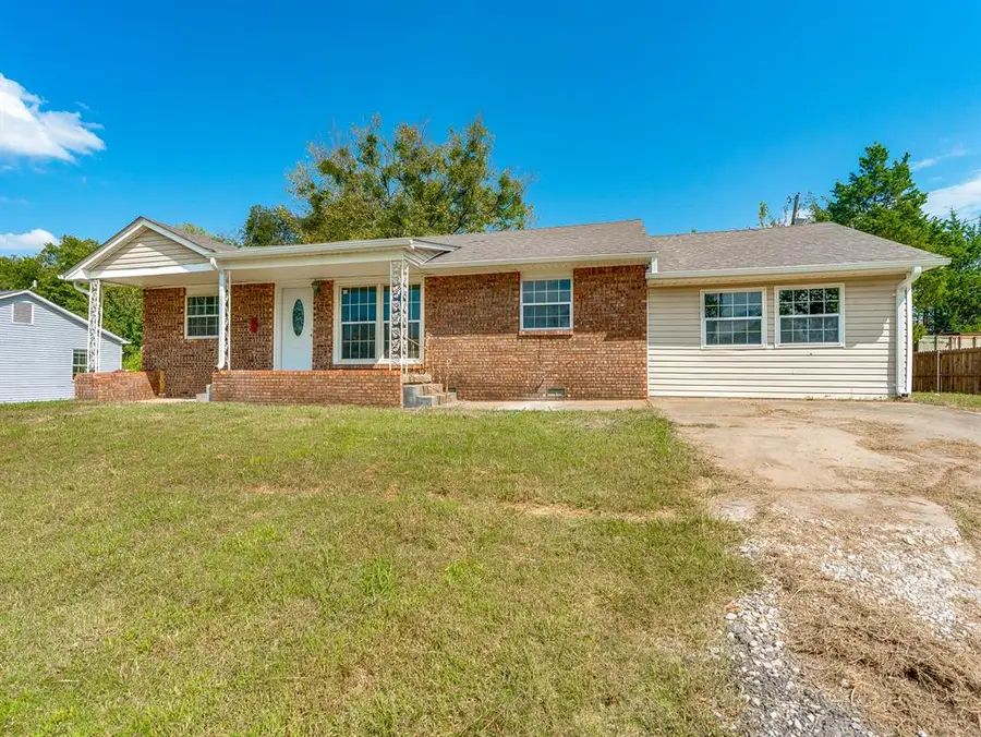 1024 Hillside Drive, Ada, OK 74820 - Image #2