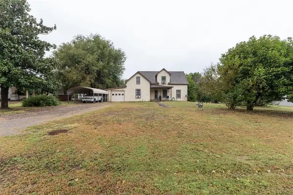 319 E Main Street, Calumet, OK 73014