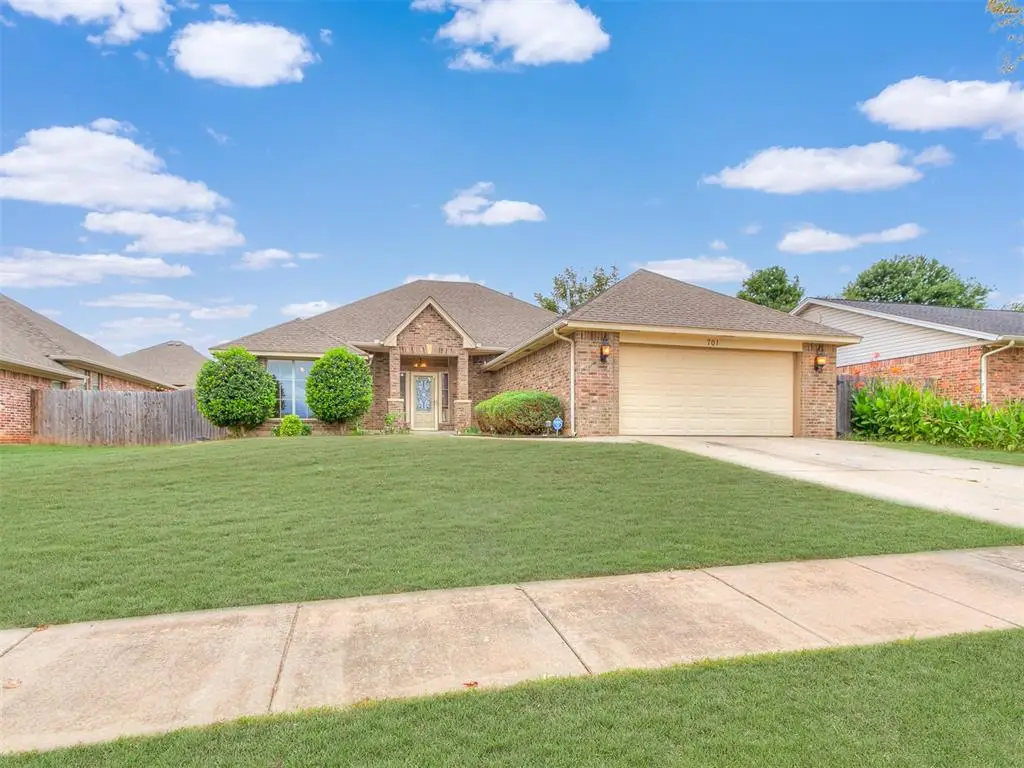 701 S Patterson Drive, Moore, OK 73160 - Image #1