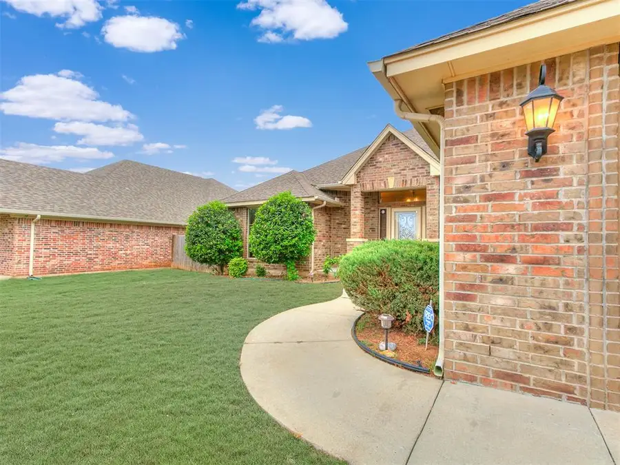 701 S Patterson Drive, Moore, OK 73160 - Image #3