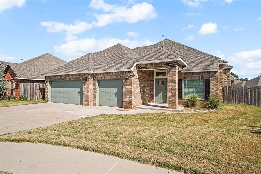5348 Starling Way, Oklahoma City, OK 73179 - Image #1