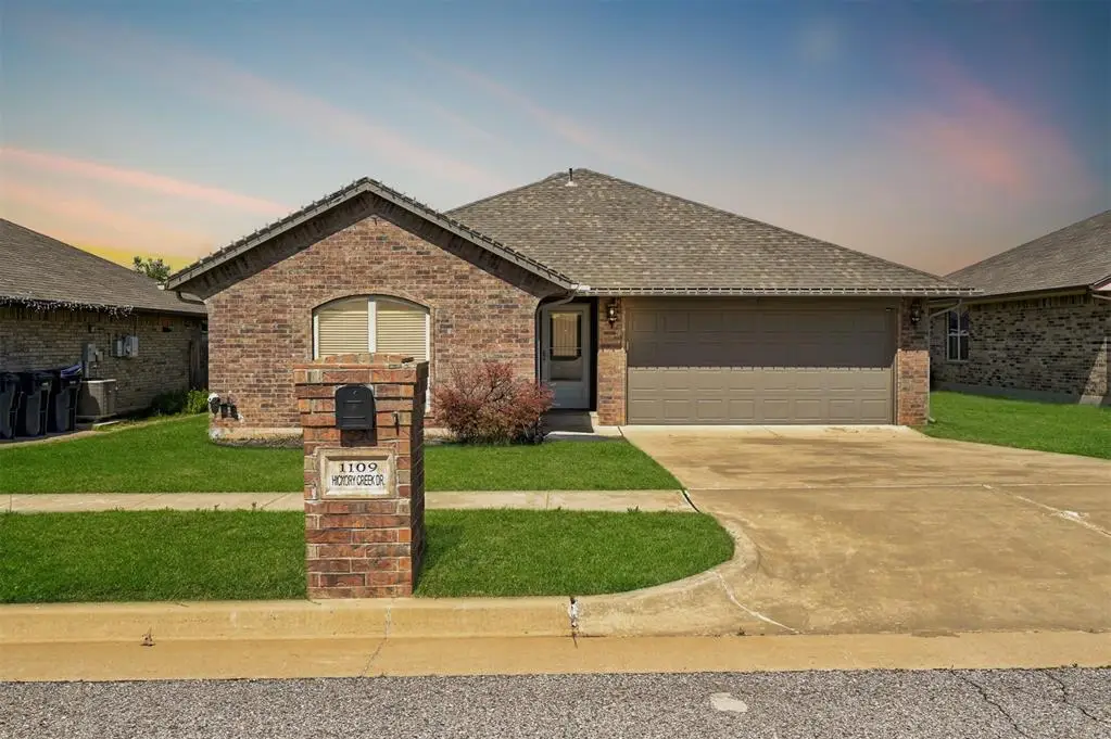 1109 Hickory Creek Drive, Yukon, OK 73099 - #1