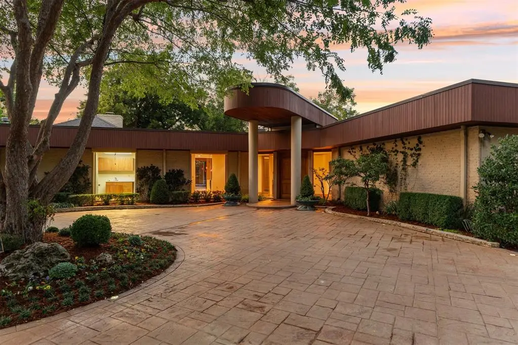 11113 Blue Stem Drive, Oklahoma City, OK 73162 - Image #1