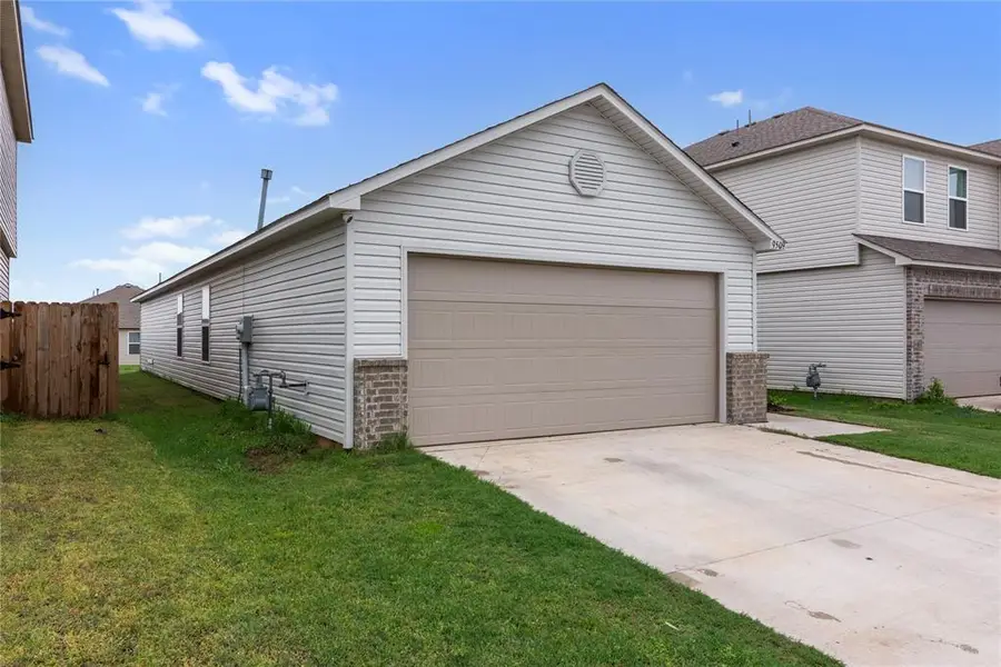 9509 NW 118 Street, Yukon, OK 73099 - #3