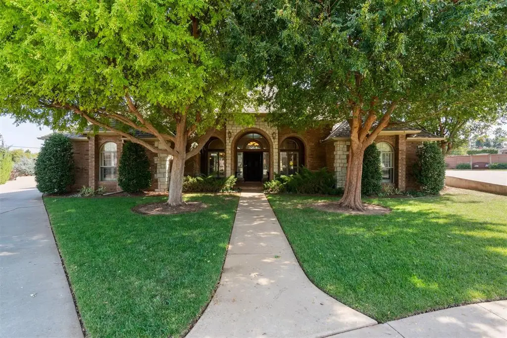 8000 NW 129th Circle, Oklahoma City, OK 73142 - Image #1