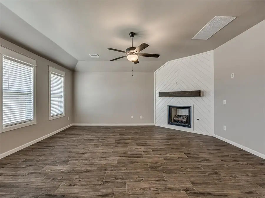 2001 Aminas Way, Yukon, OK 73099 - Image #3