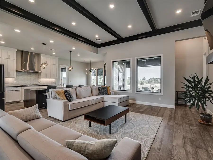 15713 James Thomas Court, Edmond, OK 73013 - Image #3