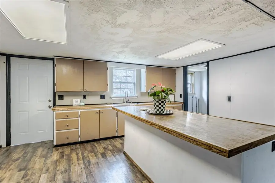 522 N Market Avenue, Shawnee, OK 74801 - #3