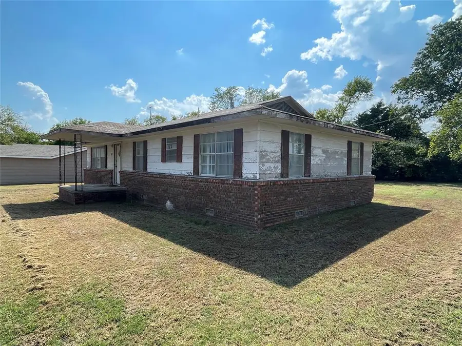 704 Rabon Drive, Stratford, OK 74872 - Image #2