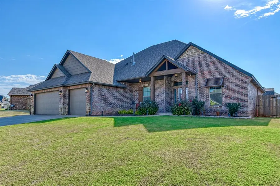1616 Pendleton Place, Moore, OK 73160 - Image #2
