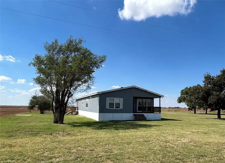 12603 N 2210 Road, Rocky, OK 73661 - Image #2