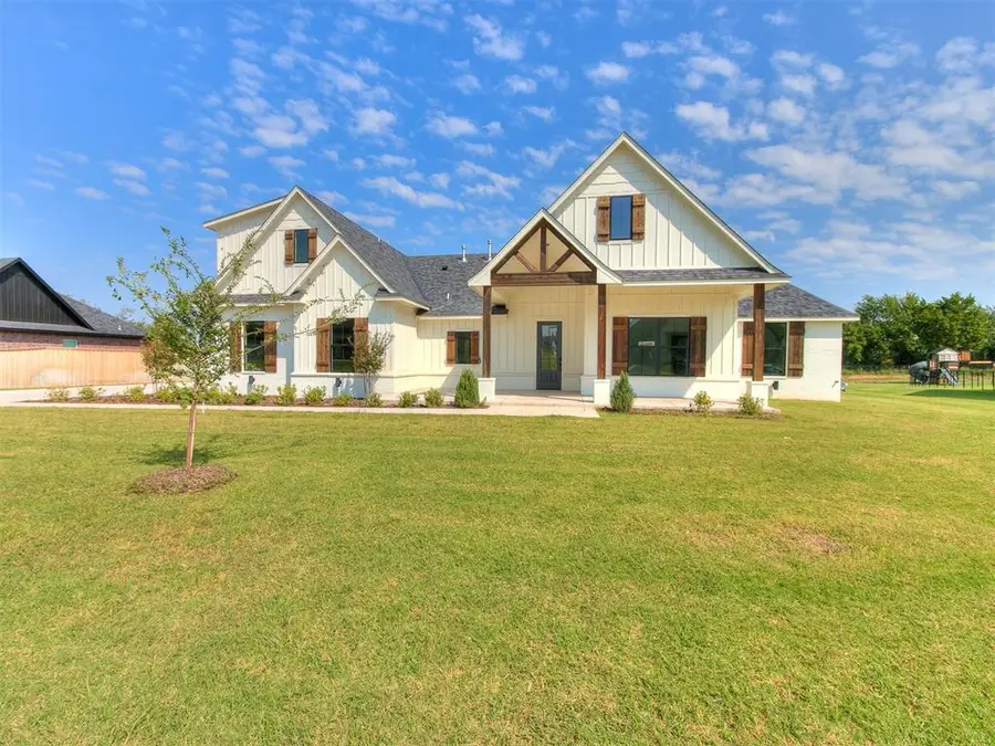 10140 Oakwood Drive, Edmond, OK 73025 - Image #3