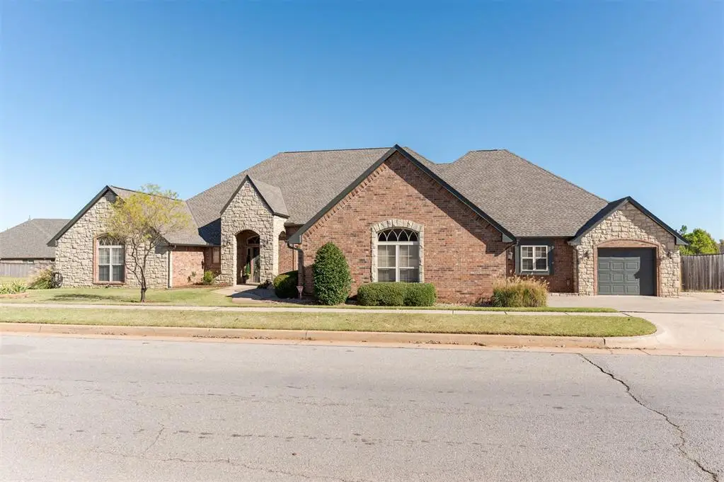 18712 Scarlet Oak Lane, Edmond, OK 73012 - Image #1