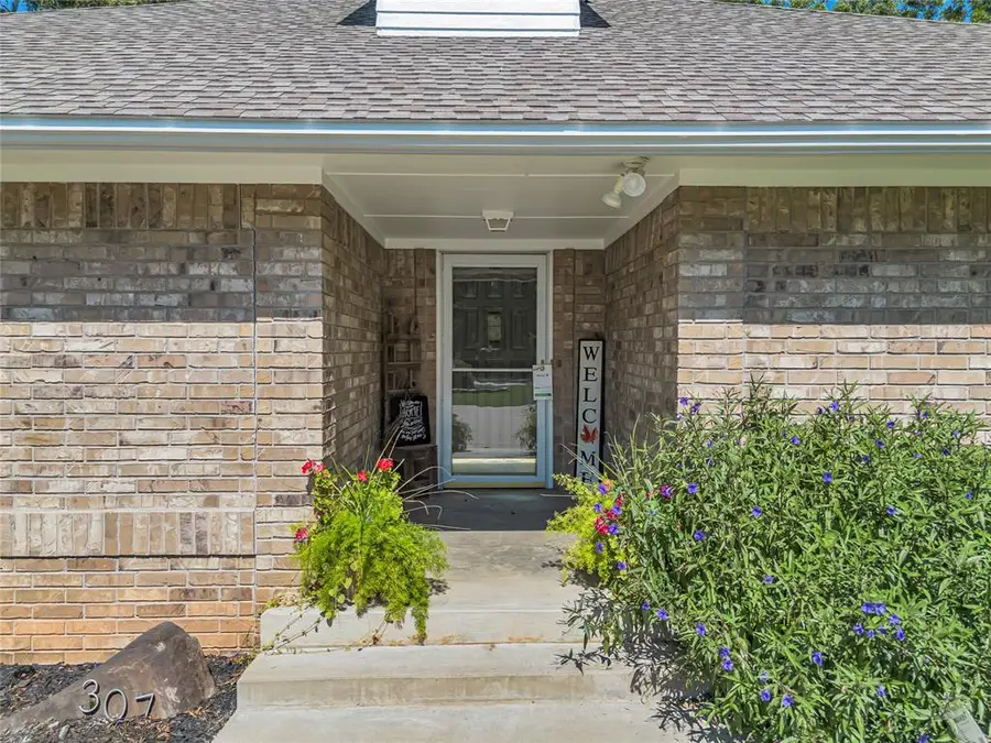 307 Bowling Drive, Pauls Valley, OK 73075 - Image #3