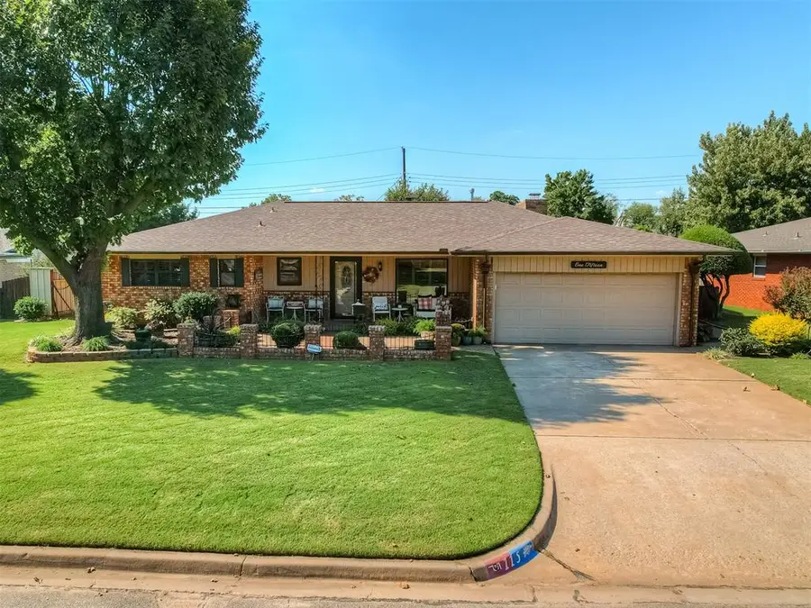 115 Briarwood Street, Moore, OK 73160 - Image #2