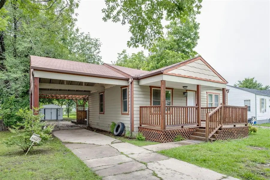 516 E Rickenbacker Drive, Midwest City, OK 73110 - Image #2