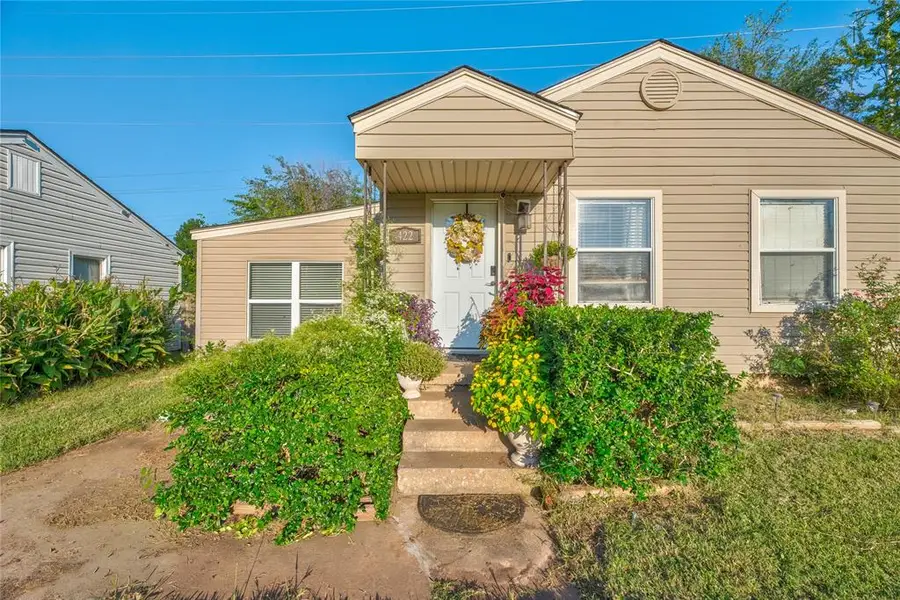 422 Monroney Drive, Midwest City, OK 73110 - #2