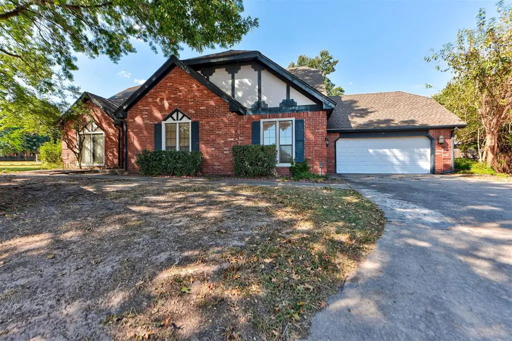 13 Brentwood Place, Shawnee, OK 74804 - Image #1
