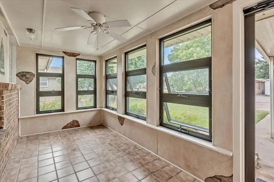 829 Arnold Avenue, Moore, OK 73160 - Image #3