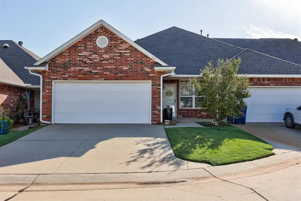 504 N Russell Terrace, Mustang, OK 73064 - Image #1