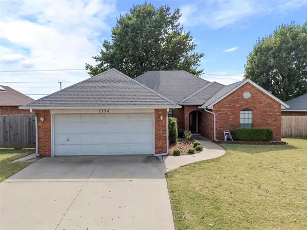 1304 SW 118th Place, Oklahoma City, OK 73170