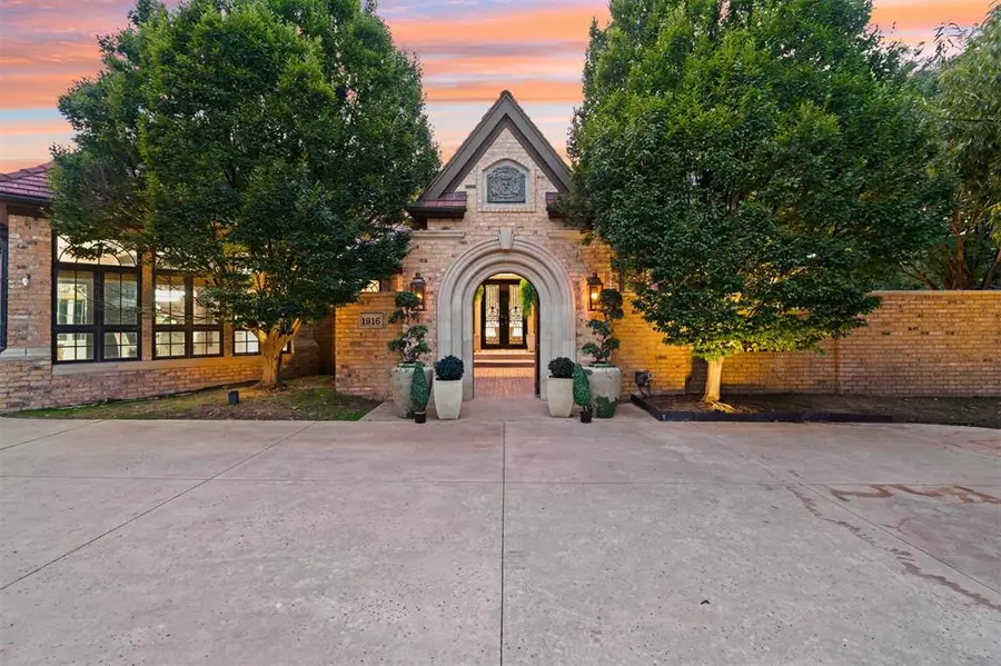 1916 Mulholland Drive, Edmond, OK 73012 - Image #2