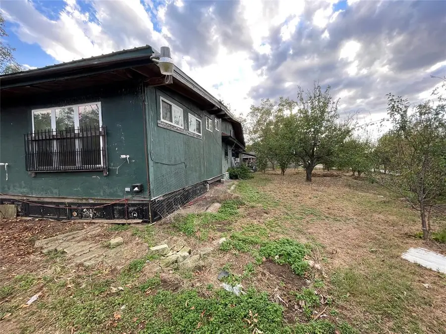 800 E 10th Street, Holdenville, OK 74848 - Image #2