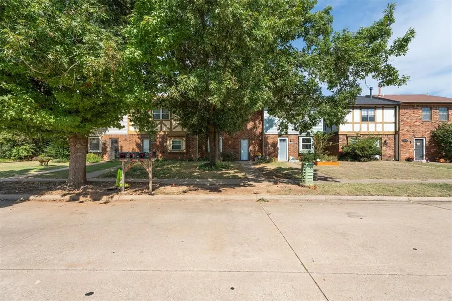 2361 Heatherfield Lane, Norman, OK 73071 - Image #2