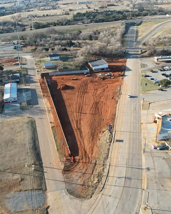 120 SW Main Street, Weatherford, OK 73096