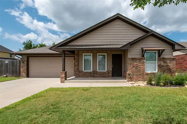 621 SW 7th Street, Moore, OK 73160