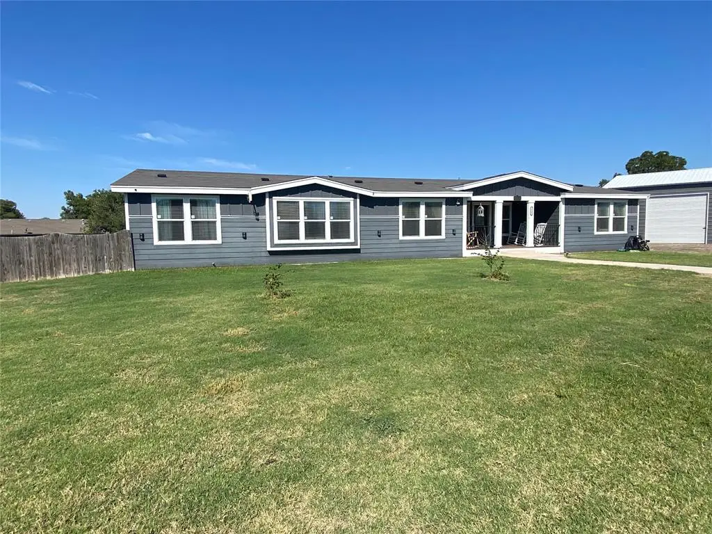 300 W D Street, Eldorado, OK 73537 - Image #1